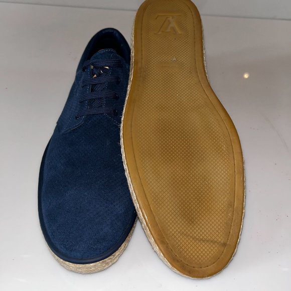 LOUIS VUITTON MEN SUEDE CRUISE, SIZE 12 US, BLUE SUEDE/PERFORATED GOOD CONDITION - Picture 3 of 4